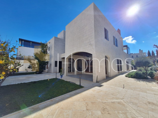 فيلا مستقلة للبيع في عبدون - هومز الأردن